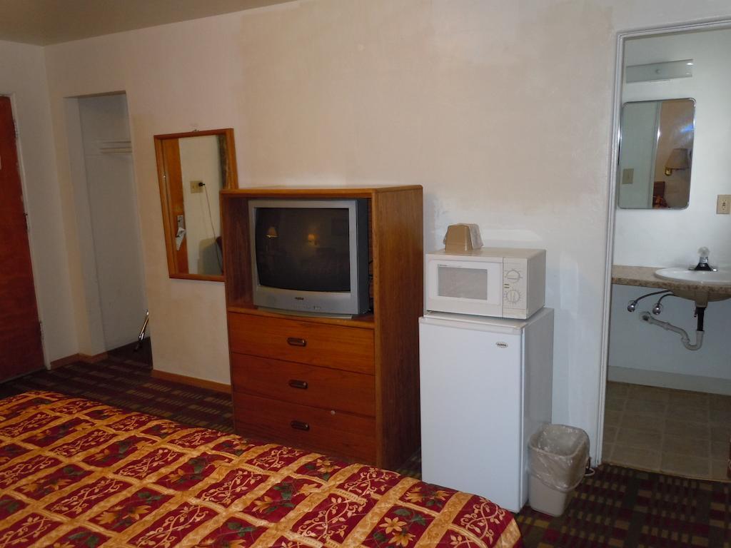 Value Inn Fallon Exterior photo